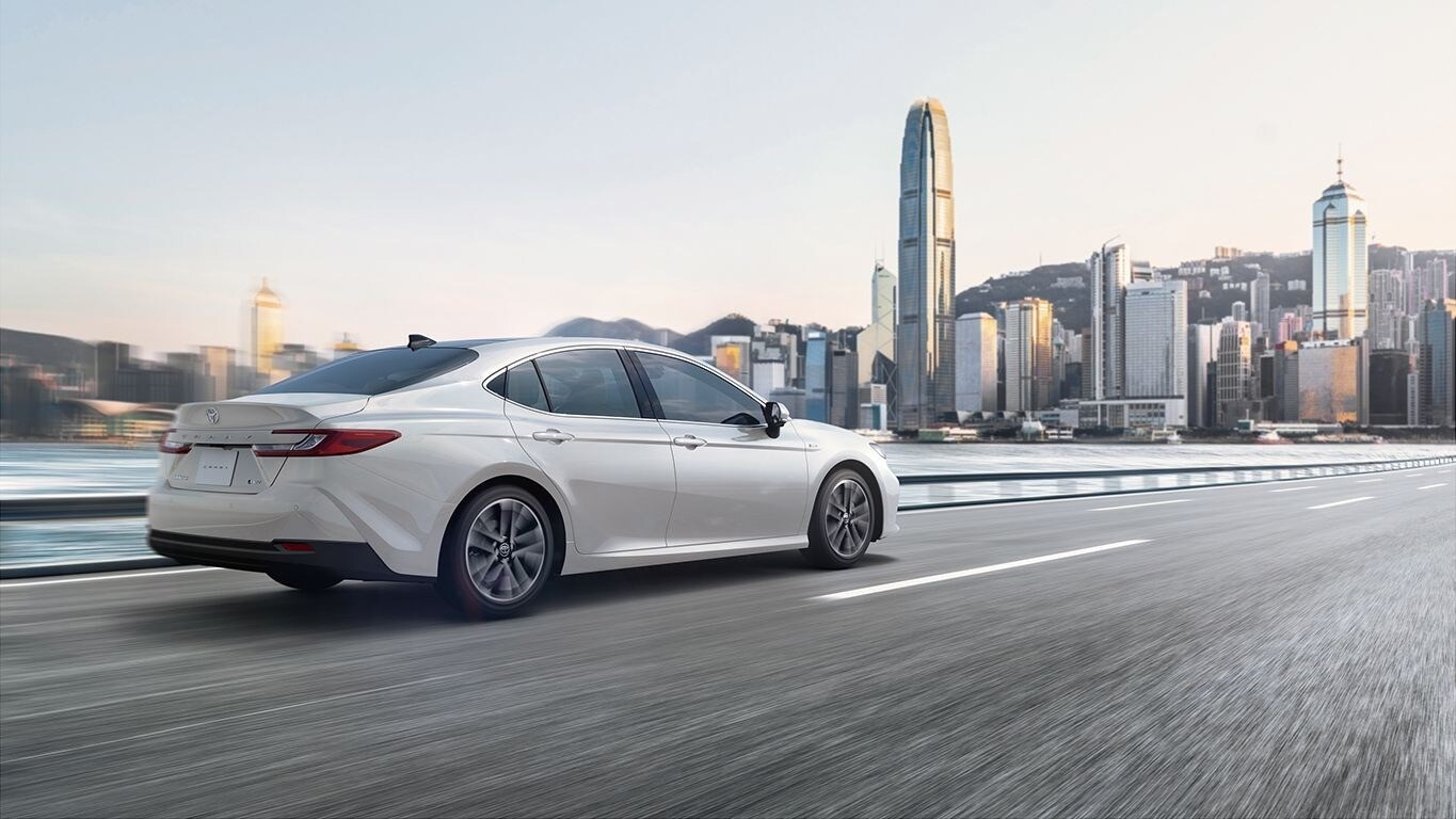Toyota Camry 2026 - image 1